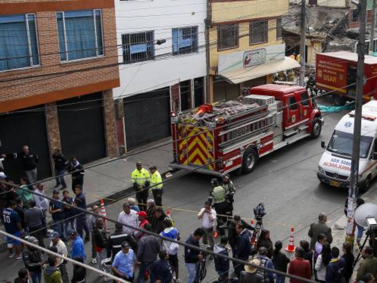 Falleció la octava víctima del accidente de la avioneta que cayó en Bogotá