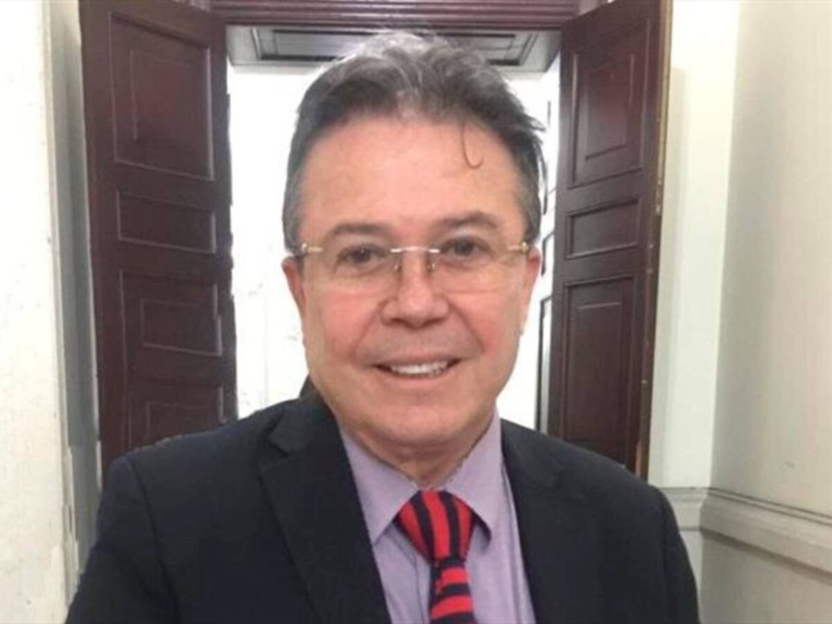 La U lo haría bien en Minsalud, promoviendo las reformas necesarias: Cárdenas