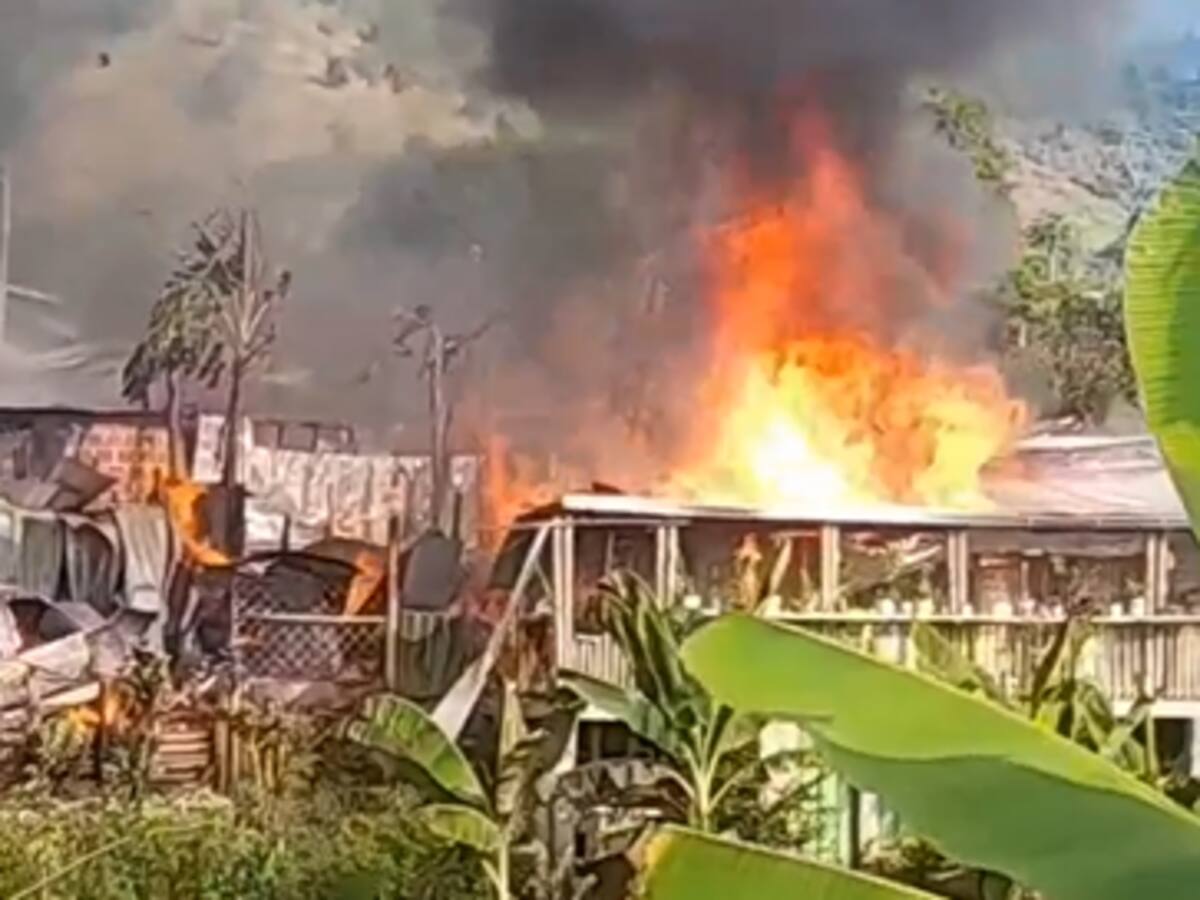 30 Viviendas construidas en madera consumidas por un incendio en zona rural de Calarcá, Quindío