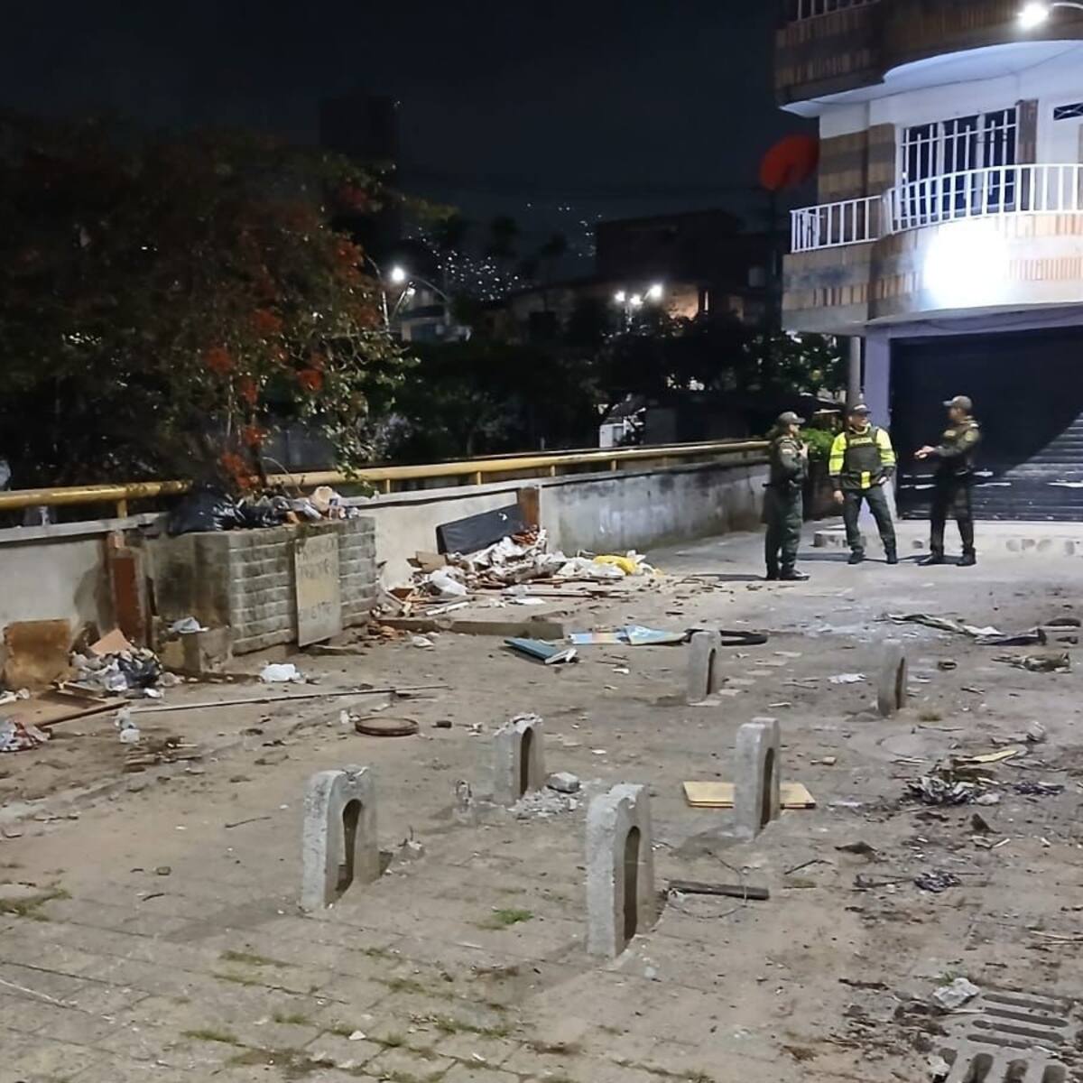 Medellín: Desmontaron ocho quioscos en los que se realizaban fiestas nocturnas con consumo de drogas