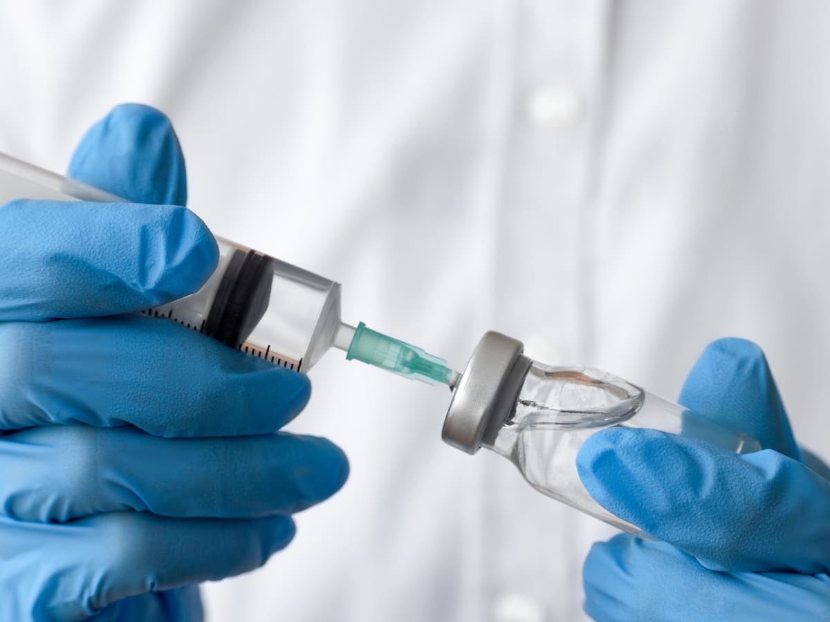 V940: ¿Cómo funciona la nueva vacuna contra el cáncer y cuáles son sus efectos secundarios?