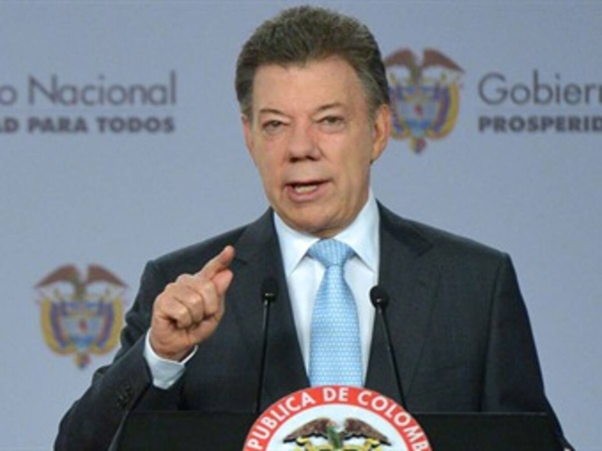 Santos saluda a colombianos en el exterior y agradece por creer en la paz