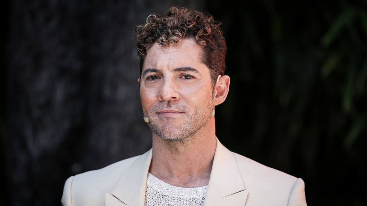 David Bisbal sorprende cantando “Vivir así es morir de amor” del legendario Camilo Sesto