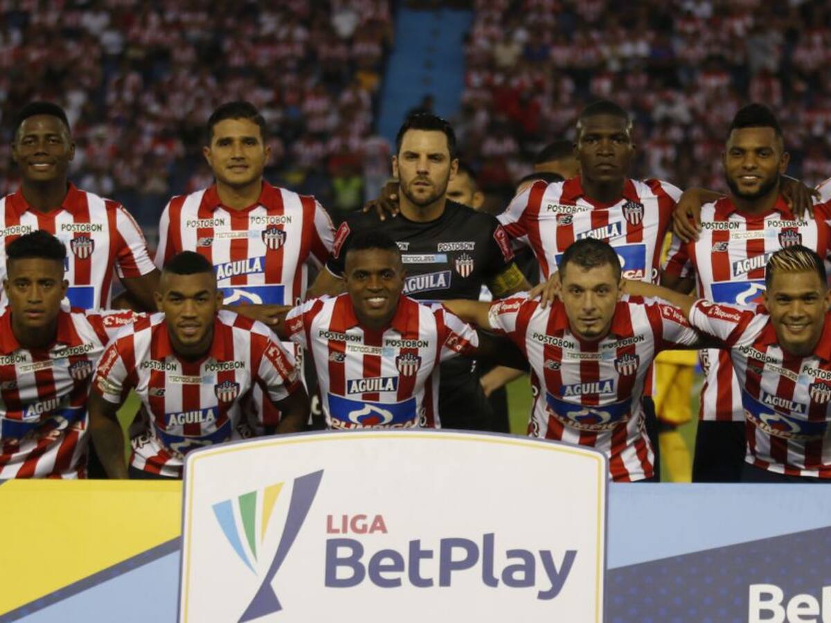 Junior confirmó tres positivos por COVID-19 tras los exámenes
