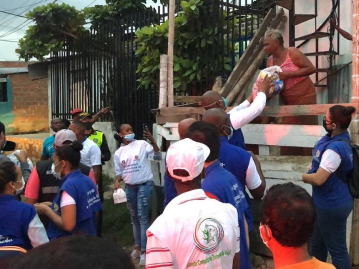 Se inició en Cali entrega de mercados a familias aisladas por el COVID-19