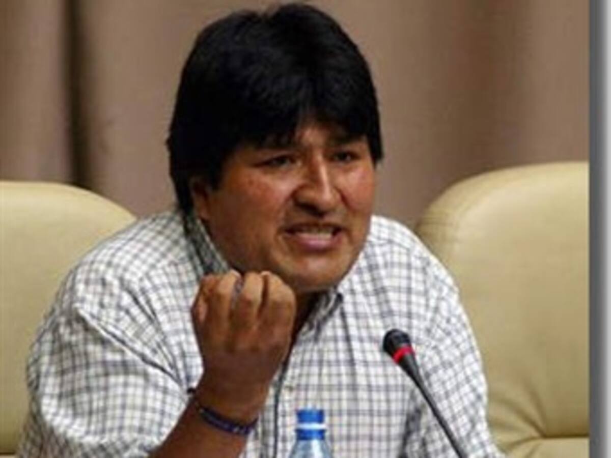 Evo Morales toma partido a favor de Chávez y Correa en crisis de Colombia con sus vecinos