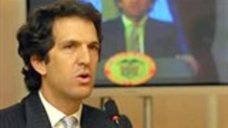 Colombia y Ecuador nombran encargados de negocios para restablecer relaciones