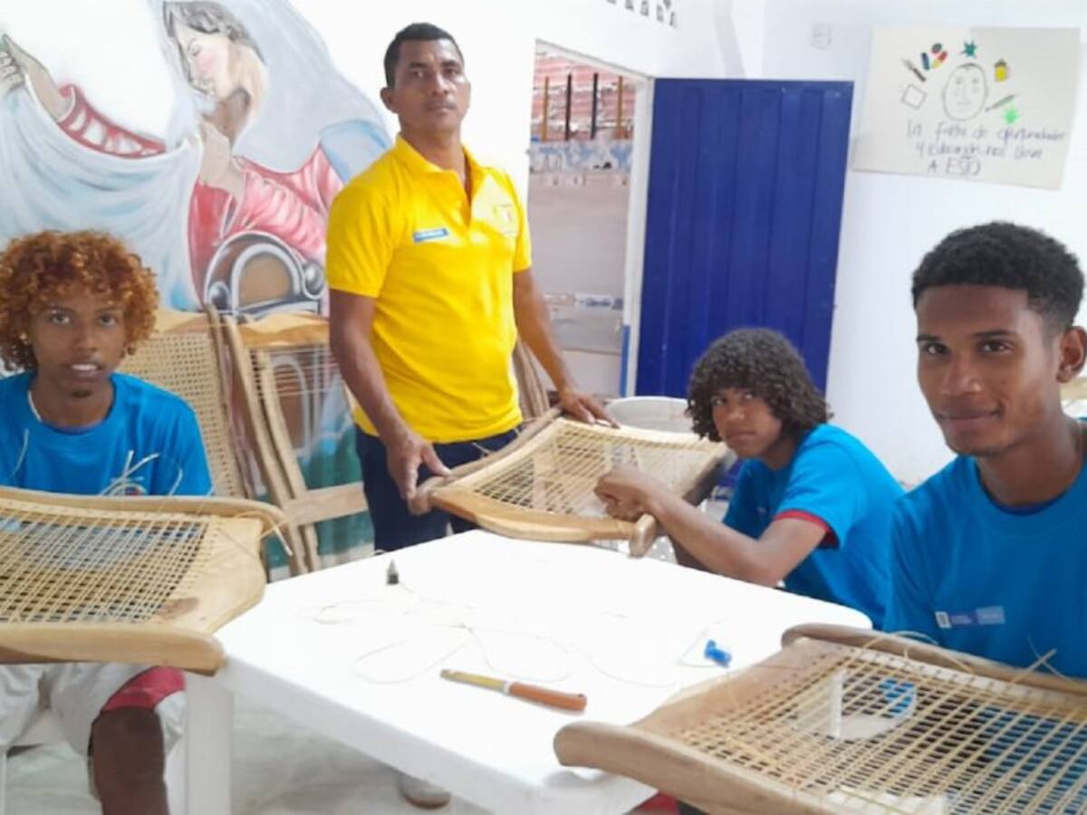 Proyecto de reactivación social incentiva formación en tejido momposino