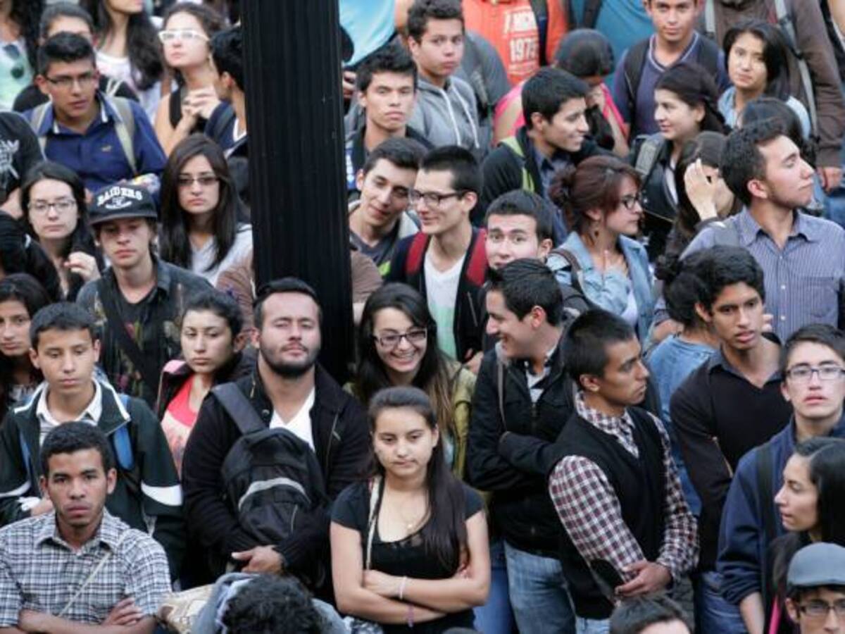 Estudiantes de U.Distrital se comprometen a desbloquear sede administrativa