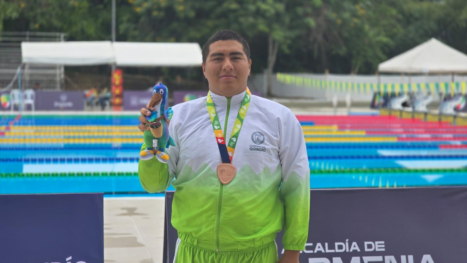 Jhonkarly Álvarez Pantoja ganó medalla de bronce en la prueba de 100 metros libres en para natación en los Juegos Nacionales Juveniles. Foto. Cortesía gobernación del Quindío