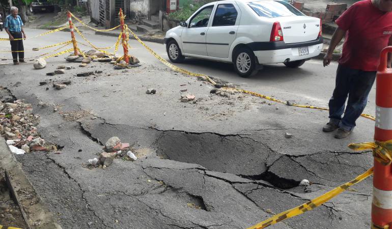 Así se encuentra la calle 15 entre av. 25 - 27 del barrio Policarpa.