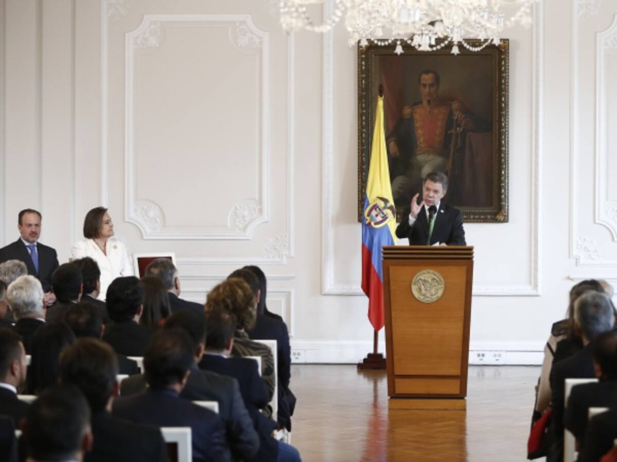 Santos se reúne con gobernadores para hablar del PAE y de Electricaribe