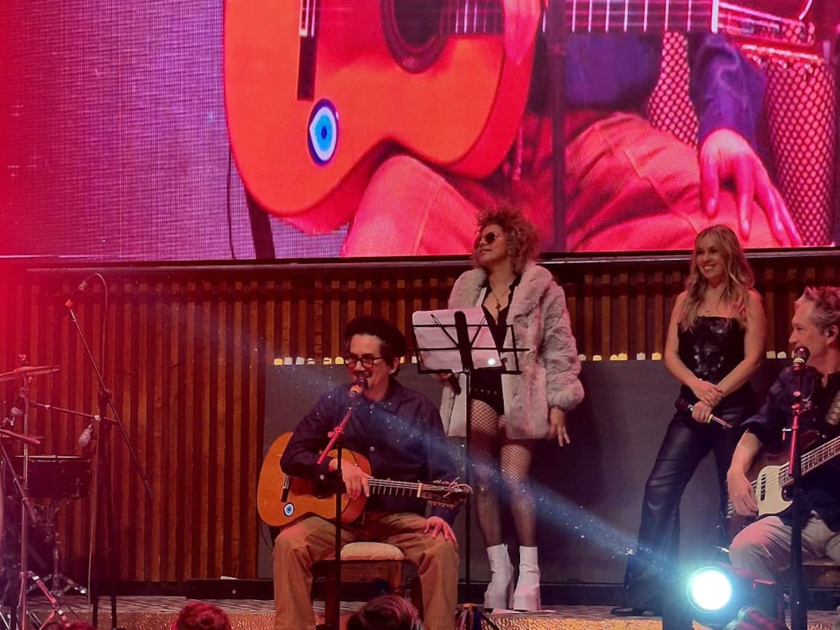 Bacilos hizo vibrar Bogotá en el Íntimo de Bésame: así fue la noche de música y recuerdos