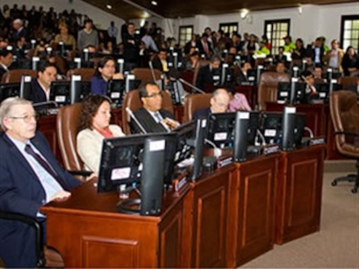 Concejales están de acuerdo con debate sobre el Carrusel de la contratación