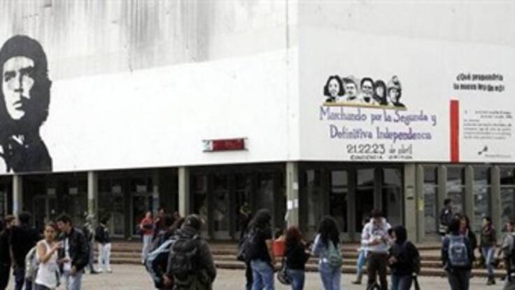 Trabajadores y directivas de la U. Nacional intentan conciliar ante nueva amenaza de paro