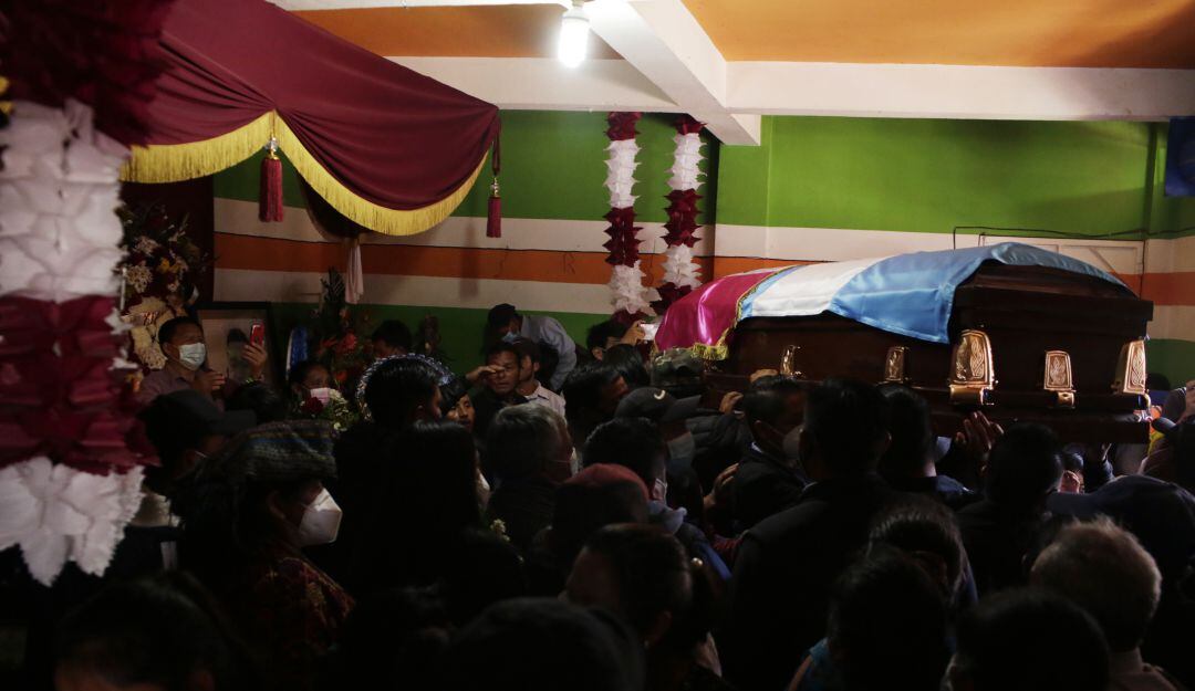 Velación de algunas de las víctimas de las últimas masacres en México.