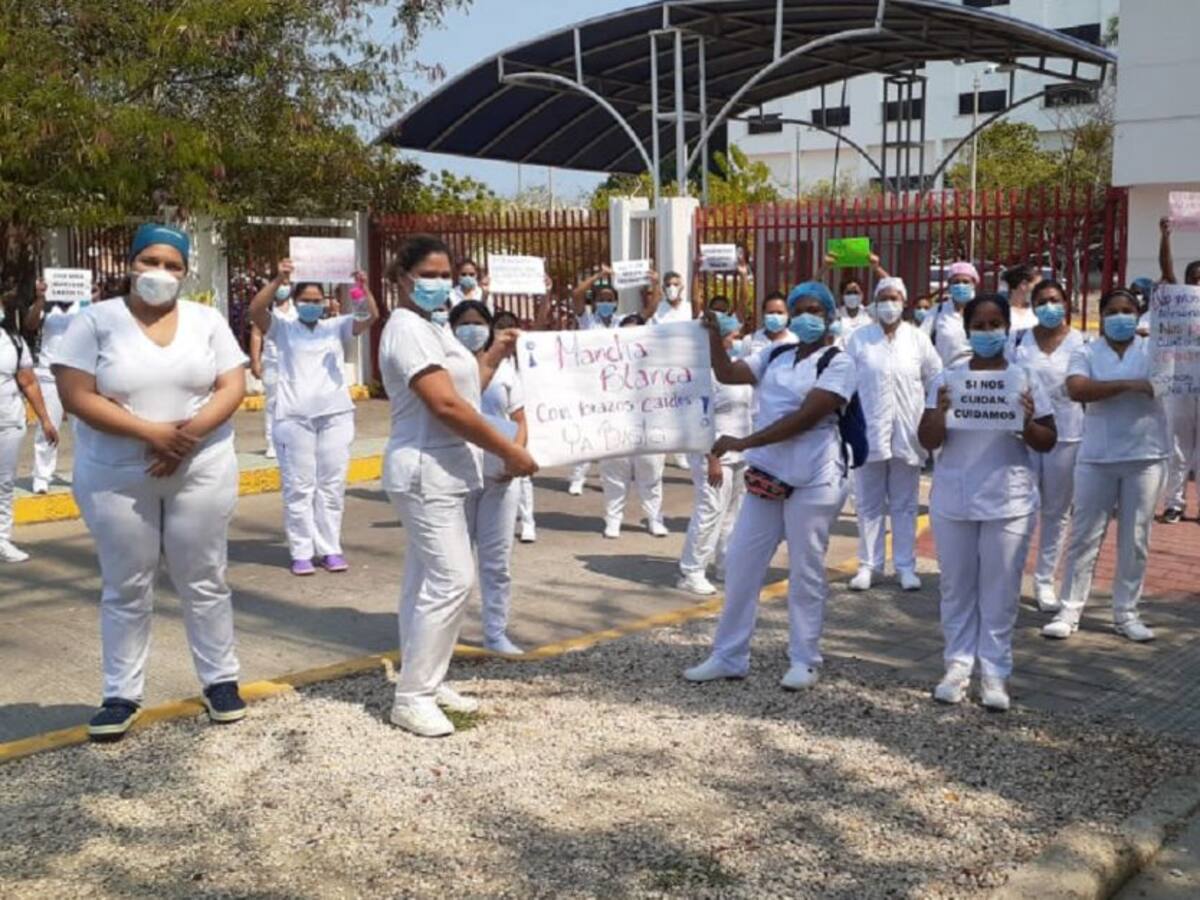 Enfermeros de una clínica en Cartagena entraron en cese de actividades