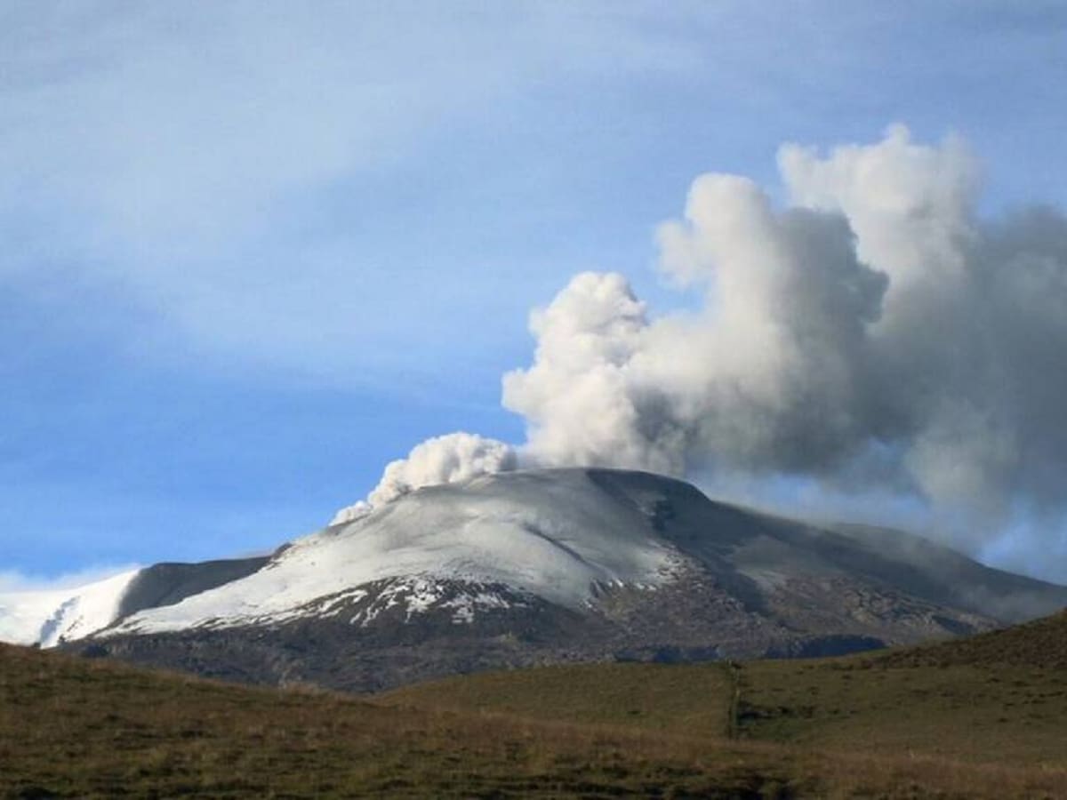 Volcán Nevado del Ruiz: En video quedaron registradas incandescencias en el cráter Arenas
