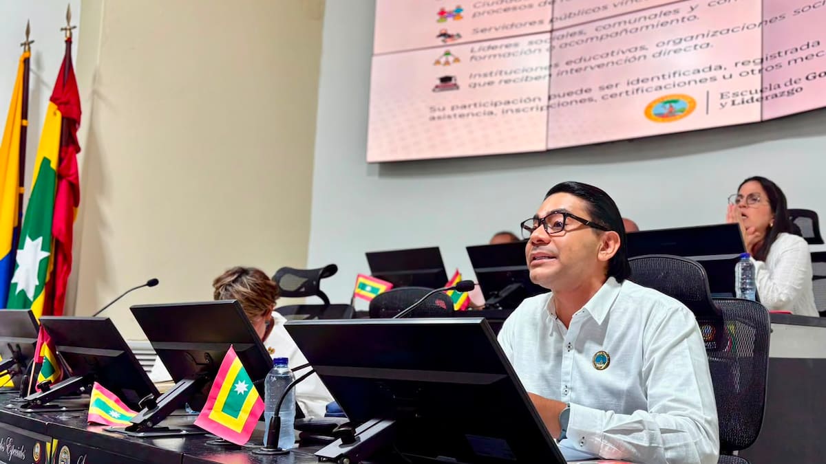 Escuela de Gobierno y Liderazgo presentó informe de gestión ante el concejo