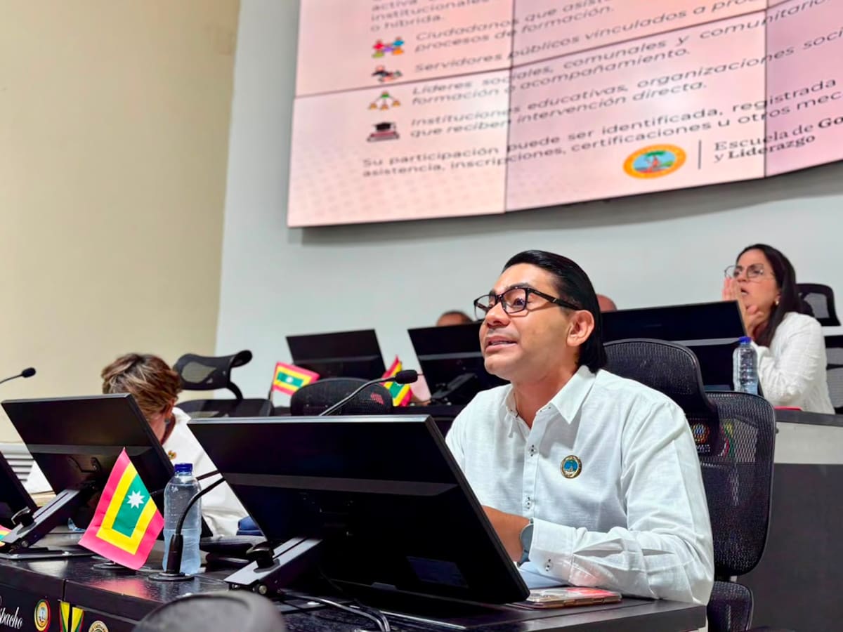 Escuela de Gobierno y Liderazgo presentó informe de gestión ante el concejo