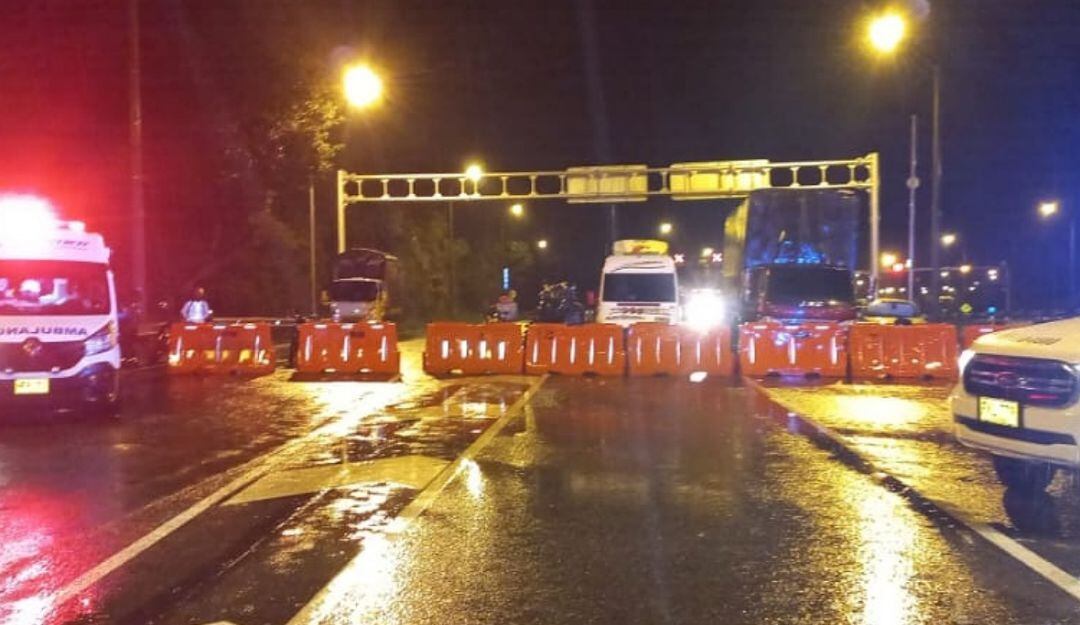 Cierre en la vía entre Bogotá y Villavicencio