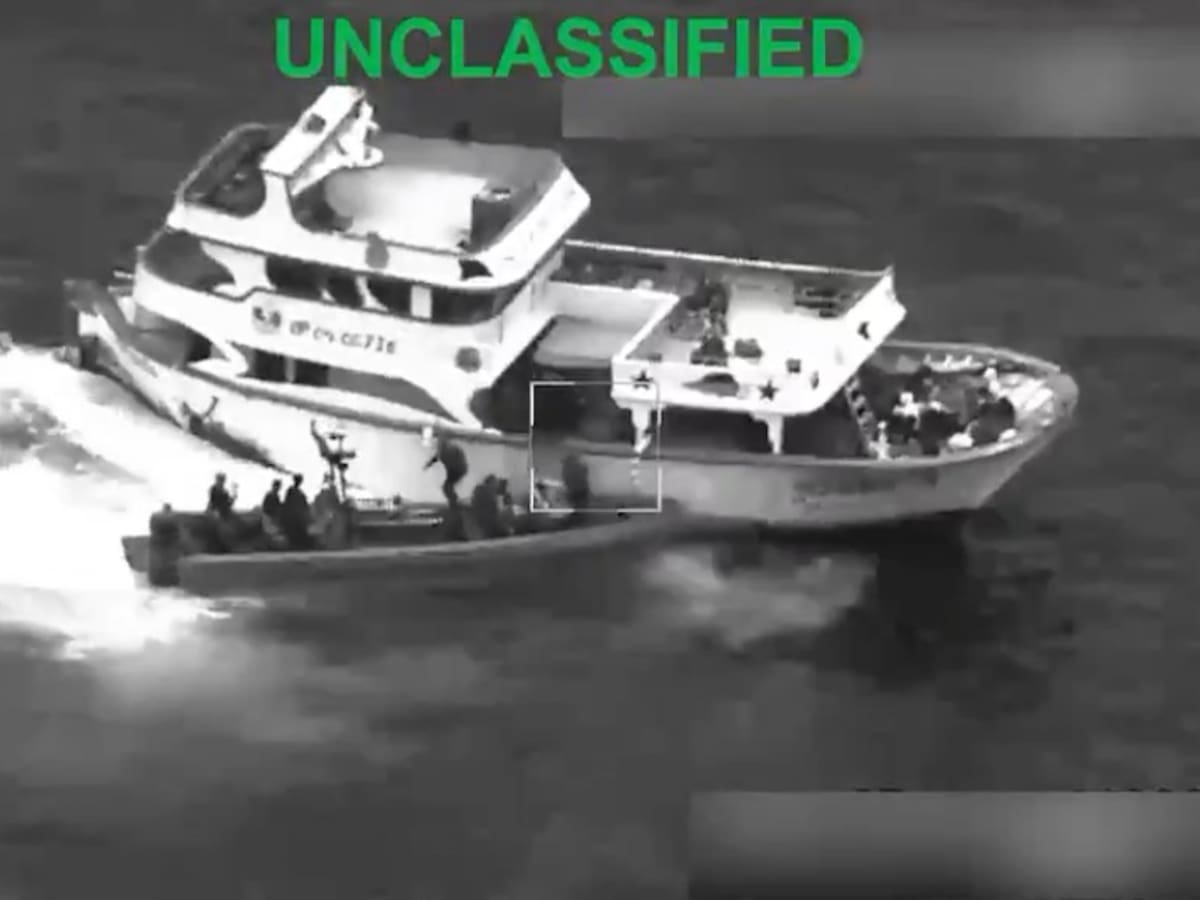 EE.UU. intercepta y hunde una embarcación supuestamente ligada al narcotráfico de Ecuador