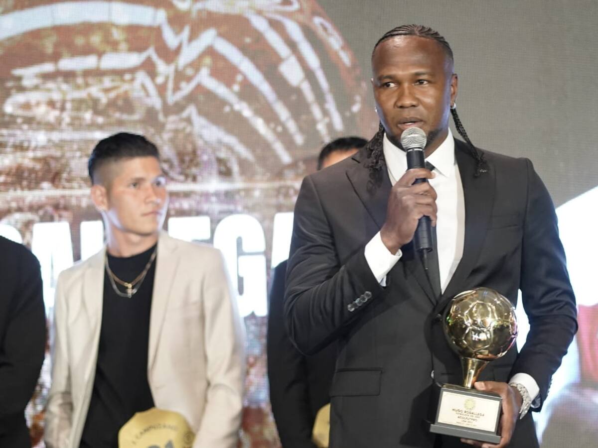 Hugo Rodallega, elegido el mejor jugador del 2025 por Acolfutpro