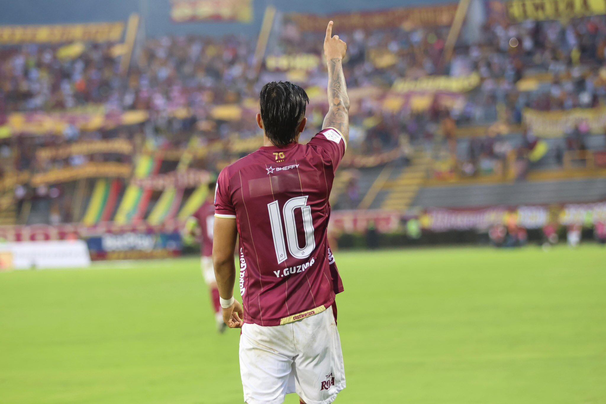 Yeison Guzmán se mantiene en la parte alta del escalafón / @cdtolima