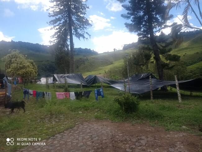 Comunidad indigena en el Dovio invade terreno argumentando que el gobierno se los prometió