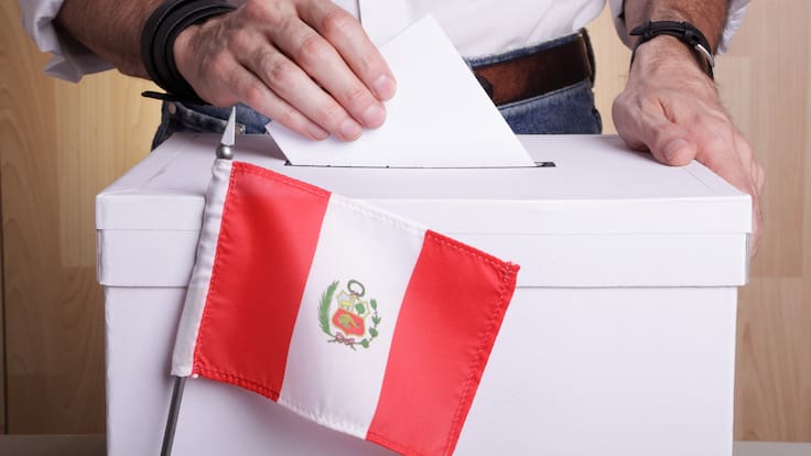 politólogo y exjefe de la Oficina Nacional de Procesos Electorales, Fernando Tuesta