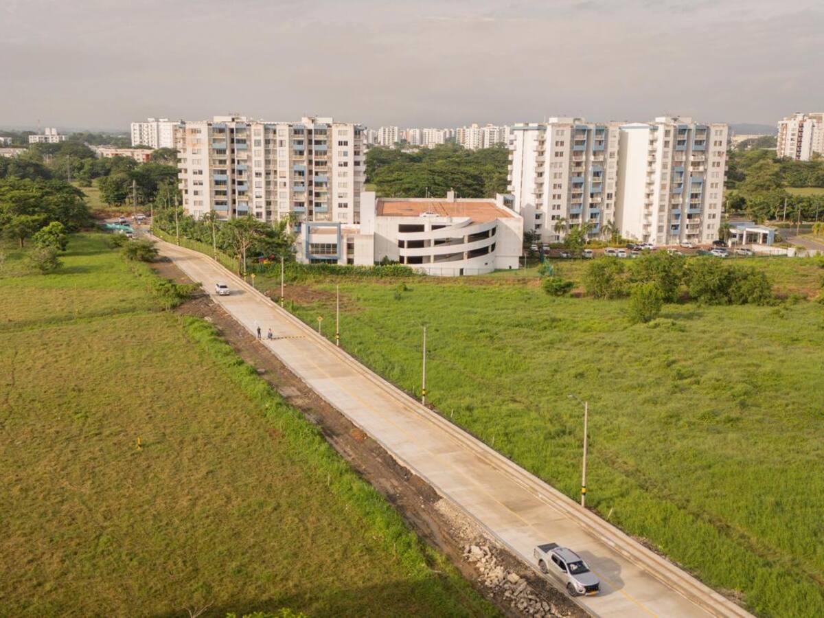 Vía de impacto entregó el gobernador Erasmo Zuleta en Montería