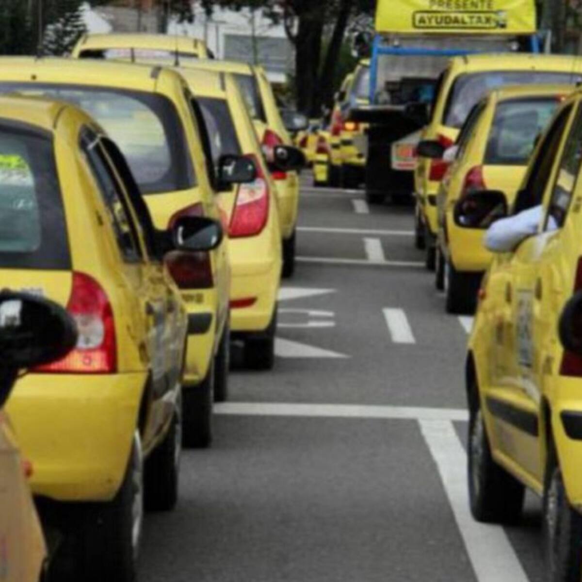 Lo que piden los taxistas de Bucaramanga al alcalde y el área metropolitana