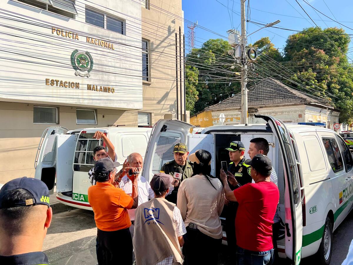 Refuerzan seguridad de Malambo con 15 motocicletas nuevas y 2 CAI móviles