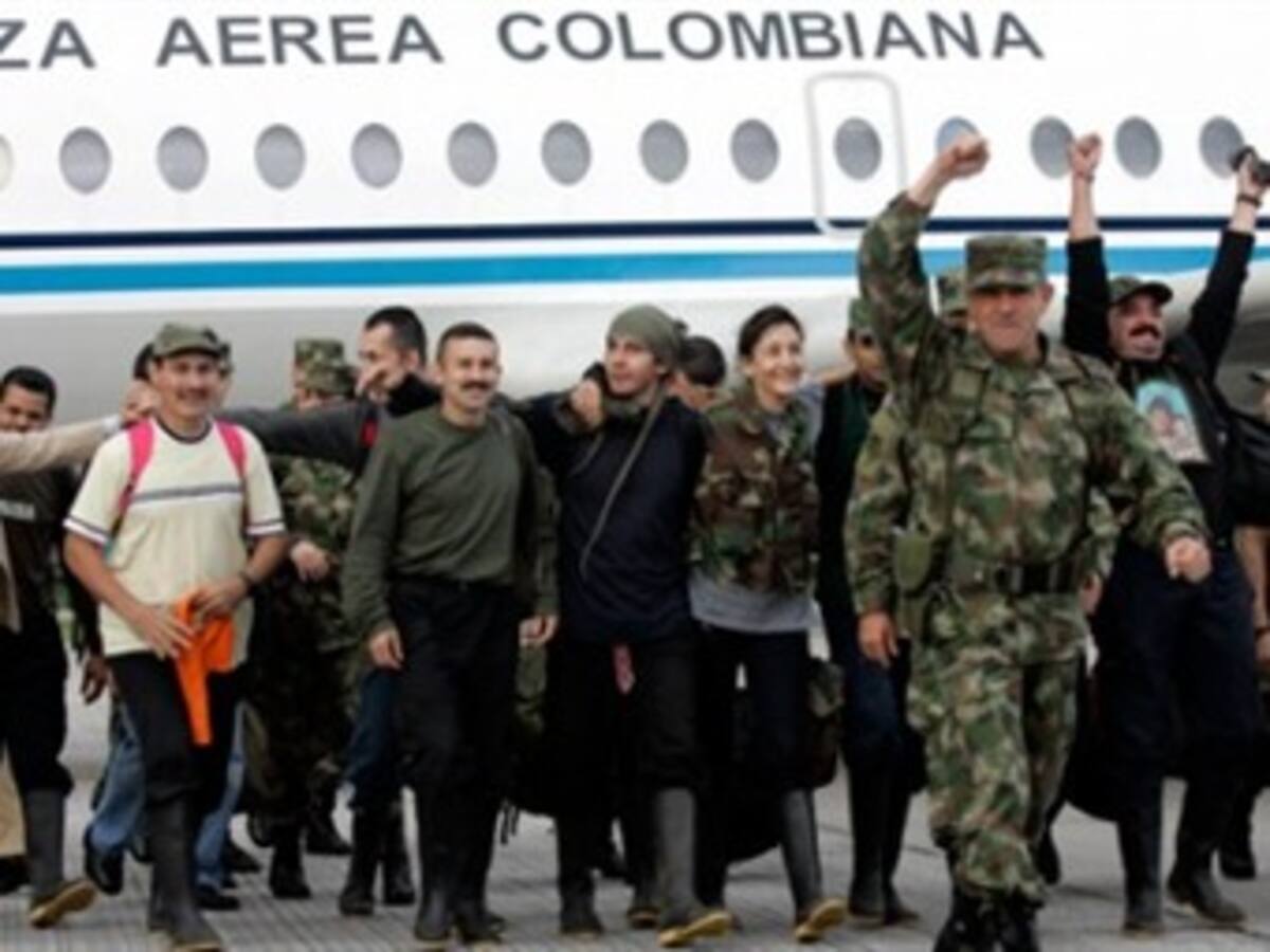 Sin bombardeo a 'Raúl Reyes' no hubiera habido operación Jaque: Uribe