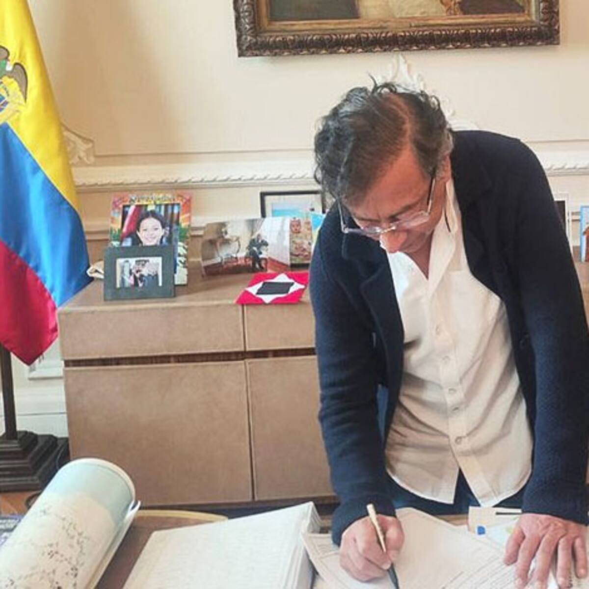 Ocho partidos de oposición e independientes demandaron el decreto de la Consulta Popular de Petro