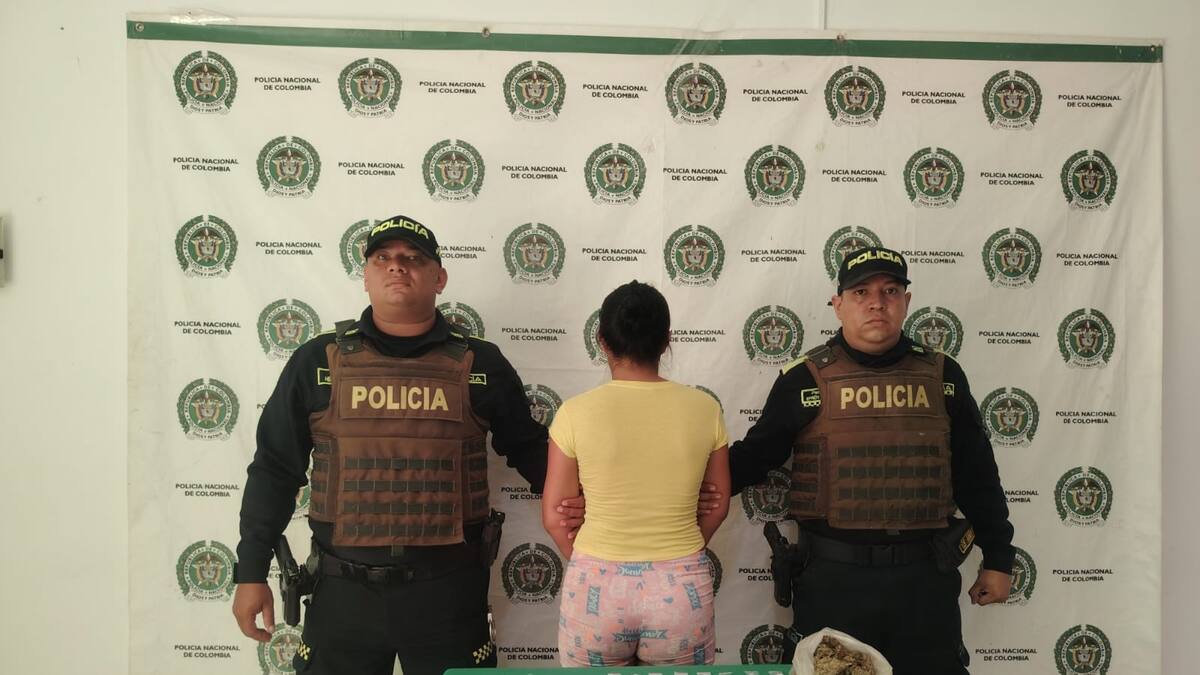 Capturan en Arjona a una mujer que fingía ser vendedora ambulante para distribuir estupefacientes