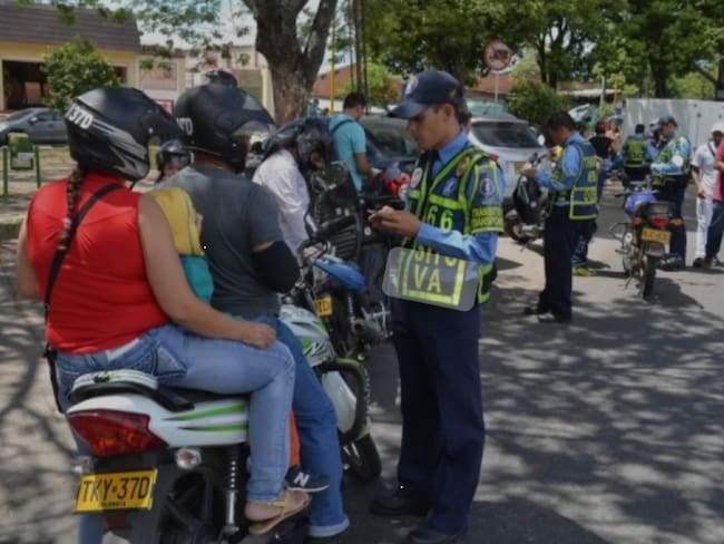 Restricción de circulación de estos vehículos desde las 11:00 p.m. hasta las 5:00 a.m. con excepciones.