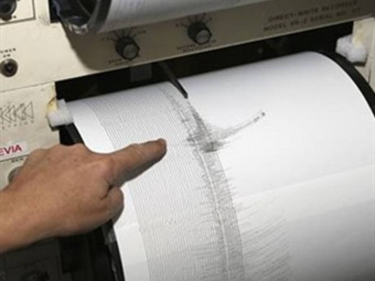 Tsunami por sismo de 8 grados Richter destruye tres aldeas en Islas Salomón
