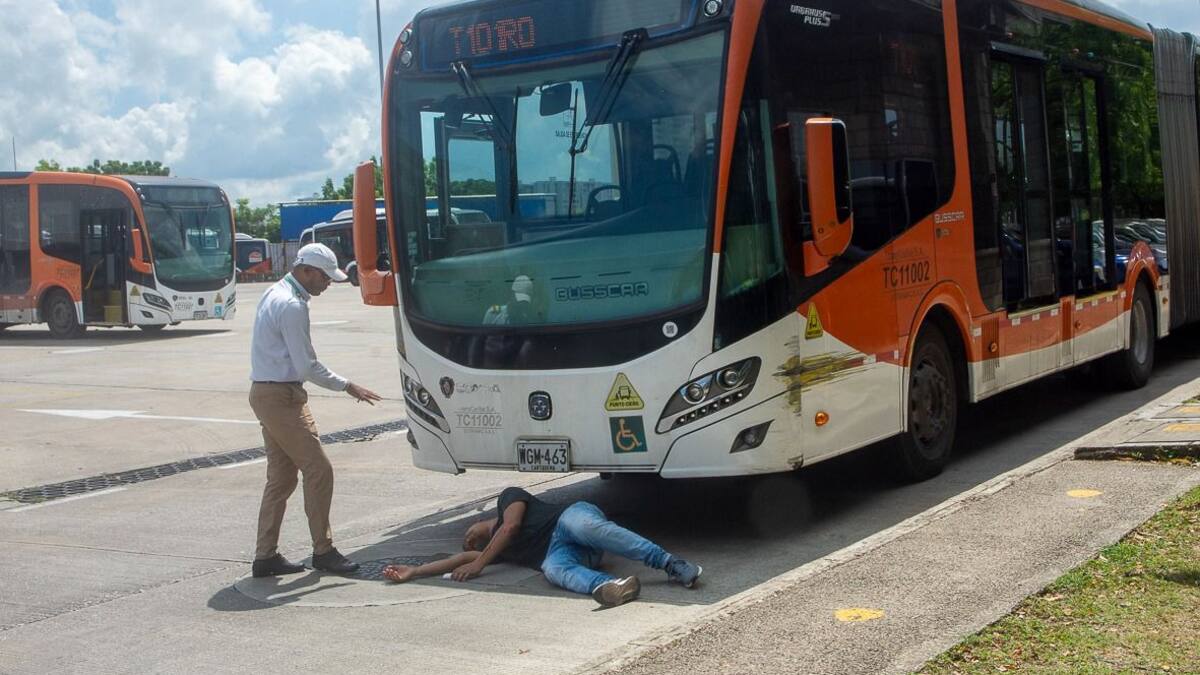 Transcaribe realiza simulacros de accidente, en el marco del mes de la seguridad vial