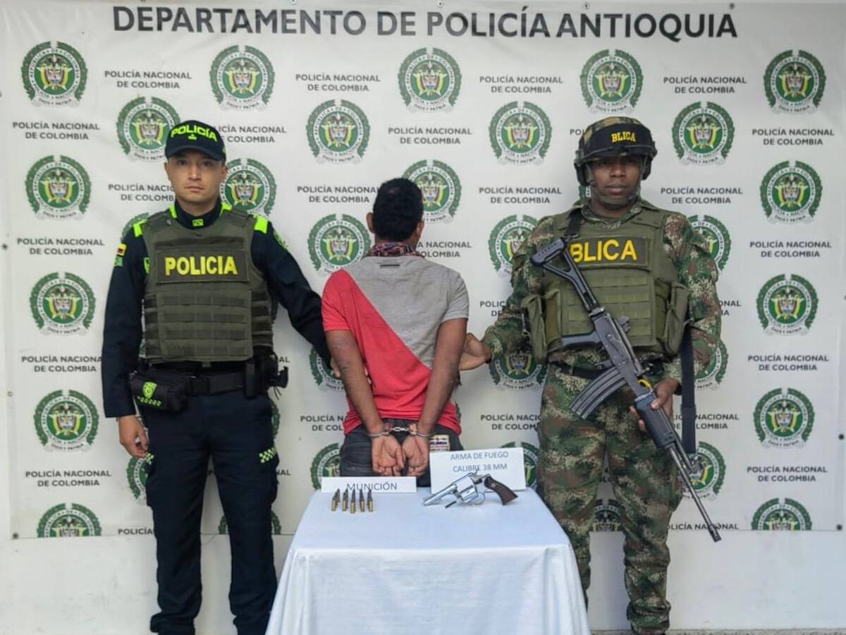 El Ejército capturó al cabecilla logístico del Clan del Golfo en Valdivia y Tarazá