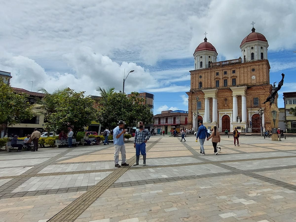 En Santa Rosa de Osos mandaron a estudiar a casa a los niños por viaje a Santa Marta