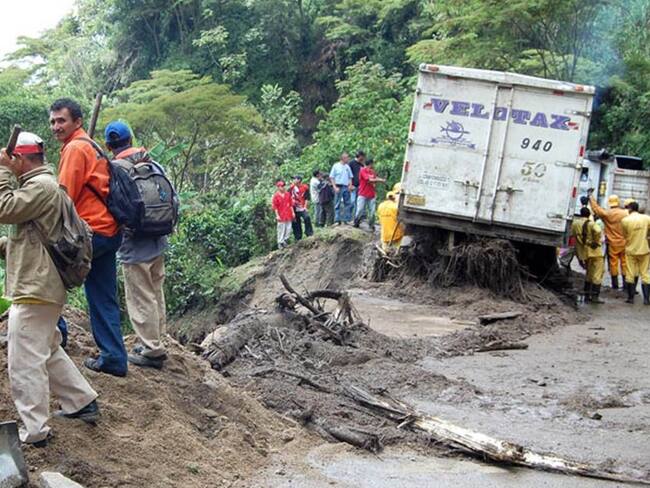 Con paso restringido por derrumbes está la vía entre Risaralda y Chocó