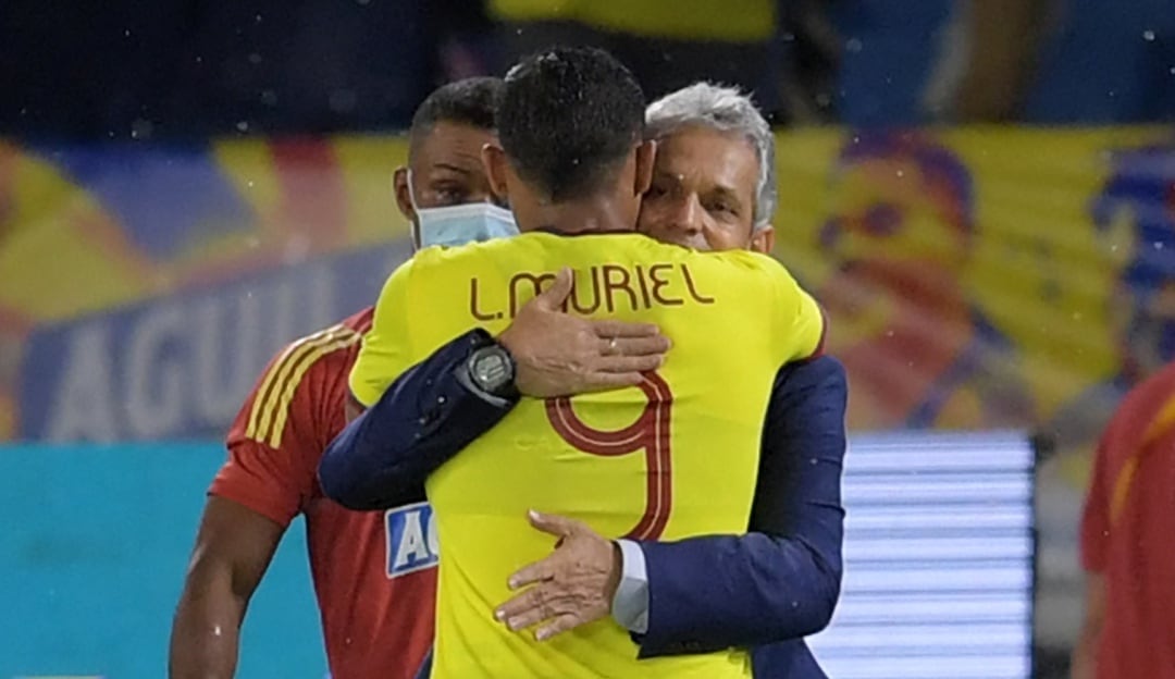 Reinaldo Rueda celebra el gol de Muriel ante Argentina.