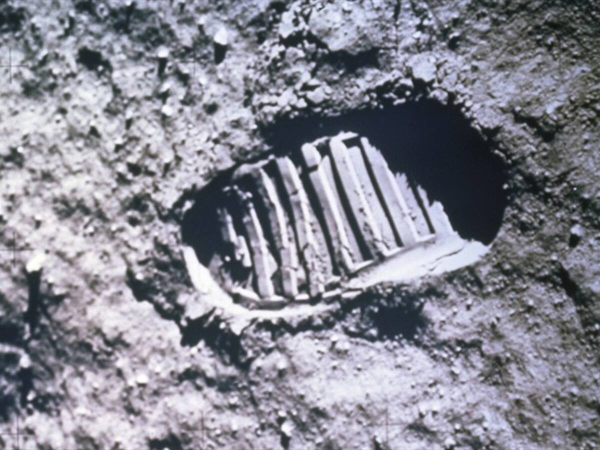 Habla hombre al que le pegó Buzz Aldrin, por asegurar que el hombre no llegó a la Luna
