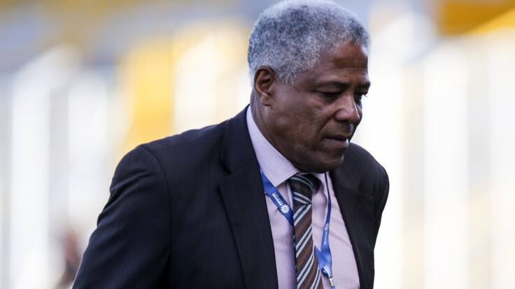 Los generales no renuncian; los generales toman su caballo y se van: Maturana