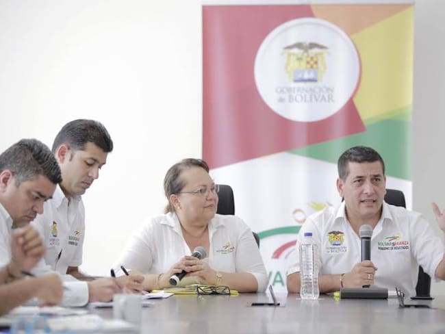 Gobernador de Bolívar garantiza construcción del colegio de Tierra Firme en Mompox