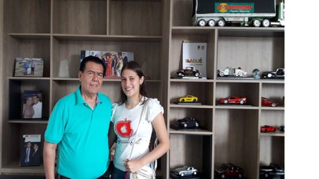 Laura Alejandra Ramírez junto a Carlos José Alvarado Parra.