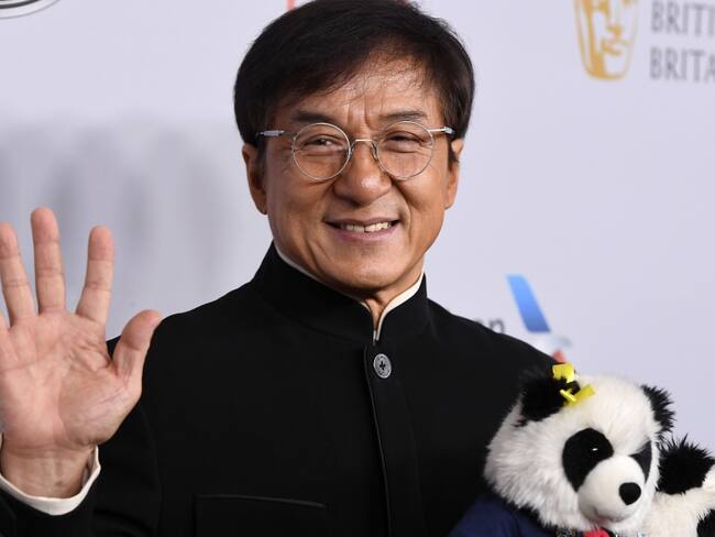 Jackie Chan aclara los rumores de contagio por coronavirus