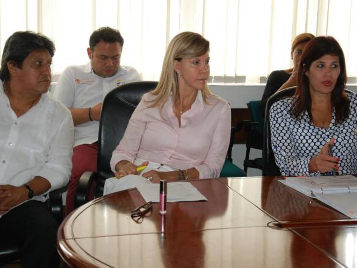 Ministerio de Transporte anuncia recursos en obras de infraestructura para el Valle