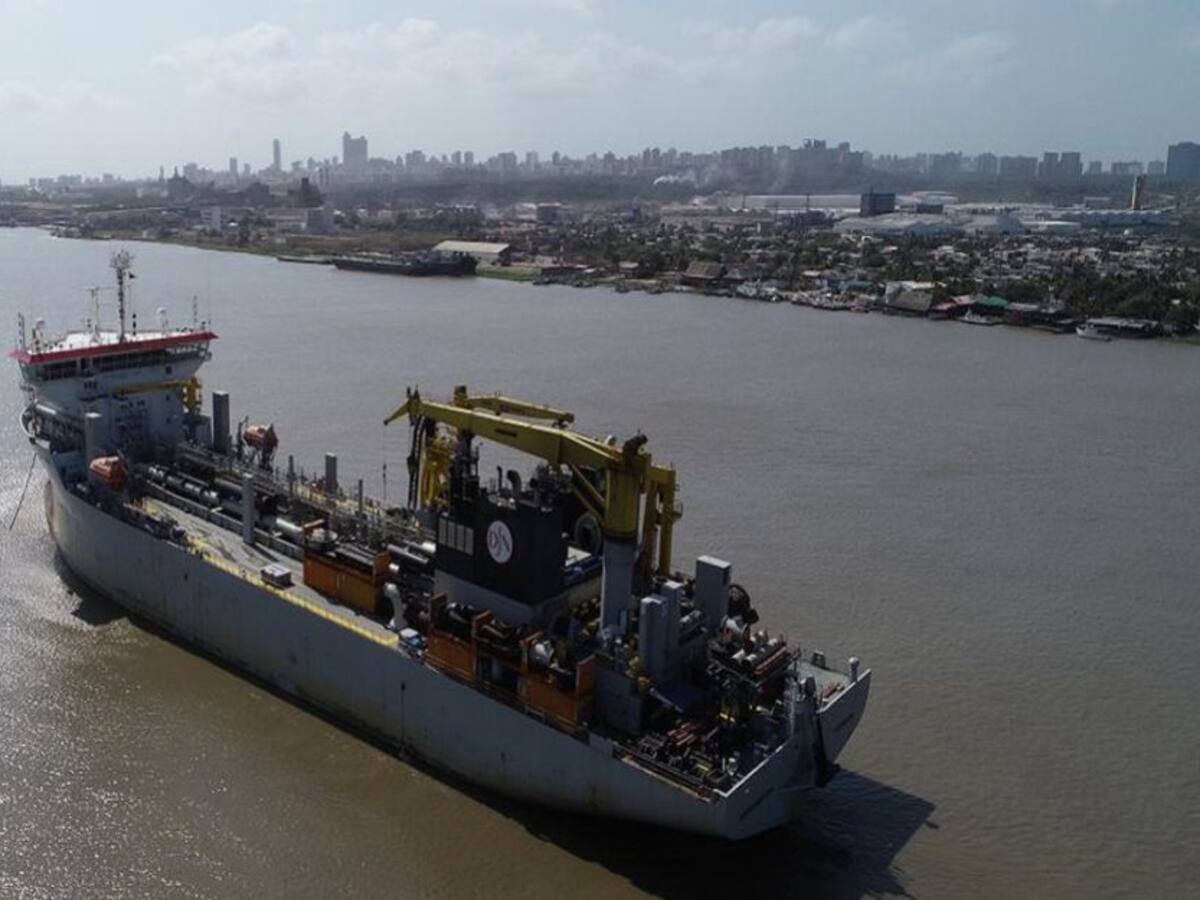 Autorizan calado de 9,6 metros en canal de acceso al Puerto